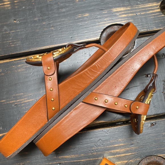 Tory Burch Gold Metal Logo & Studded Miller Cloud Sandals - Picture 15 of 16